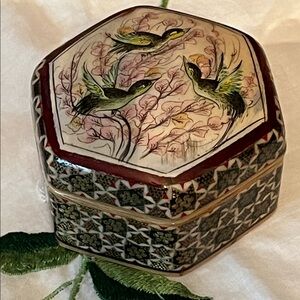 Vintage Lacquered Pill Box Trinket Wood Box Bird